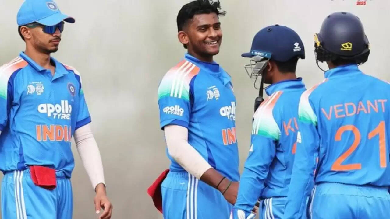 भारत-पाकिस्तान अंडर-19 एशिया कप फाइनल में हेनिल पटेल का शानदार जश्न