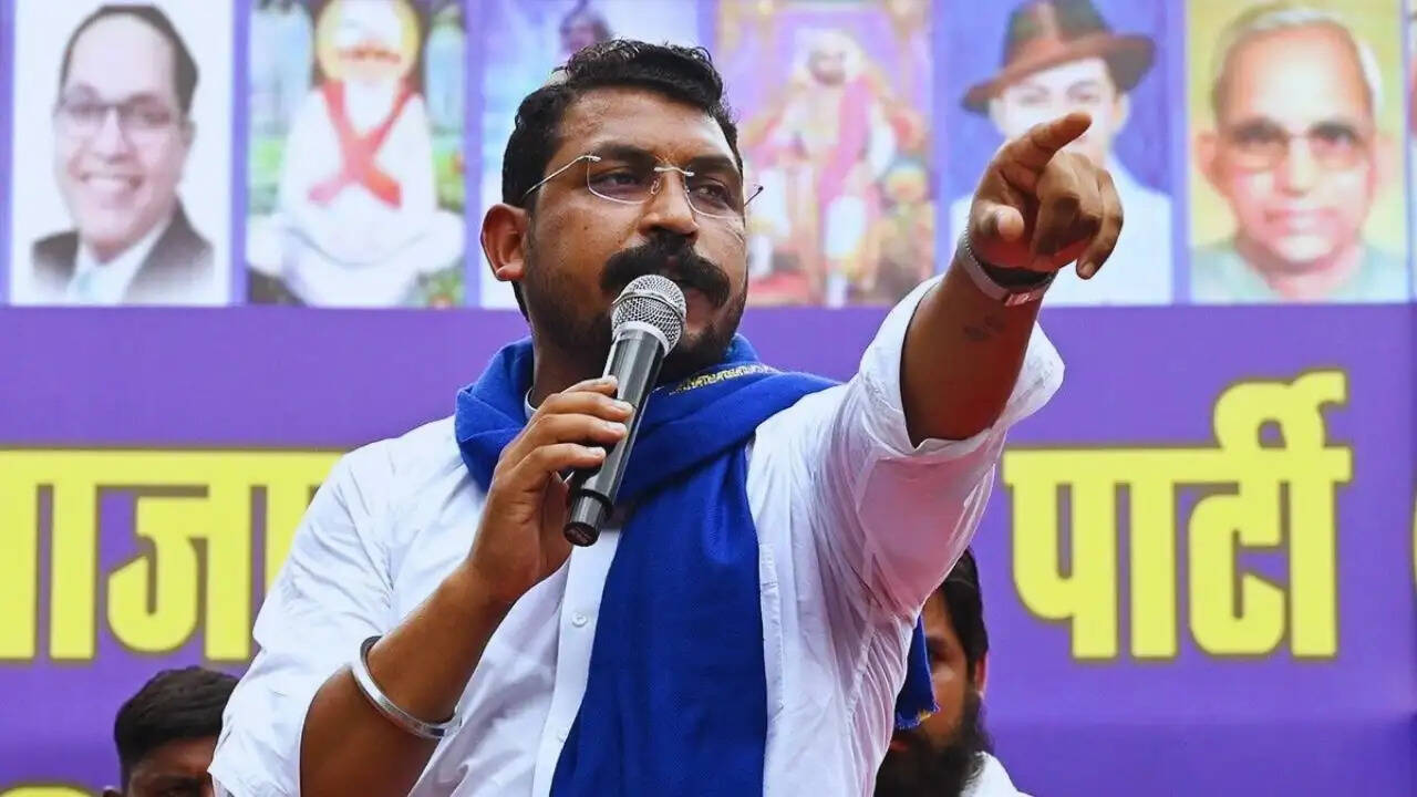 चंद्रशेखर आजाद का करणी सेना से विवाद: क्या है राजनीतिक रणनीति?