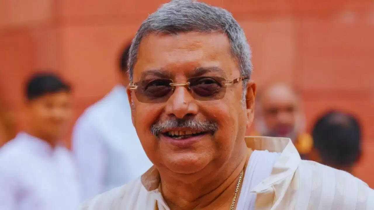 क्या न्यायपालिका की गरिमा पर सवाल उठा रहे हैं TMC सांसद कल्याण बनर्जी?