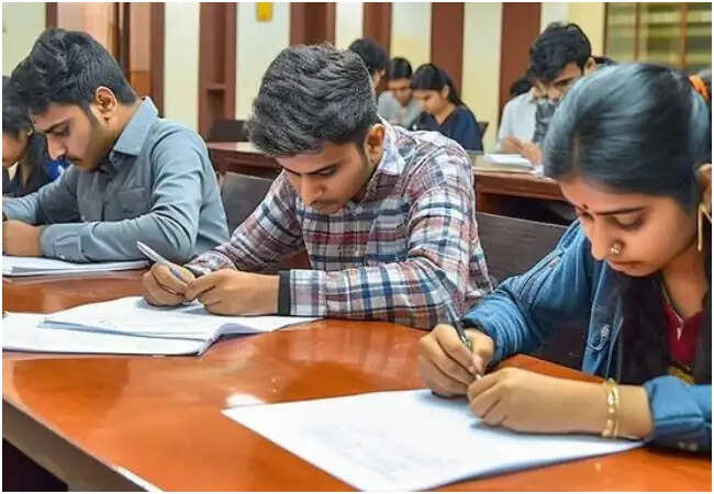 उप्र शिक्षा सेवा चयन आयोग द्वारा प्रवक्ता परीक्षा की तैयारी पूरी