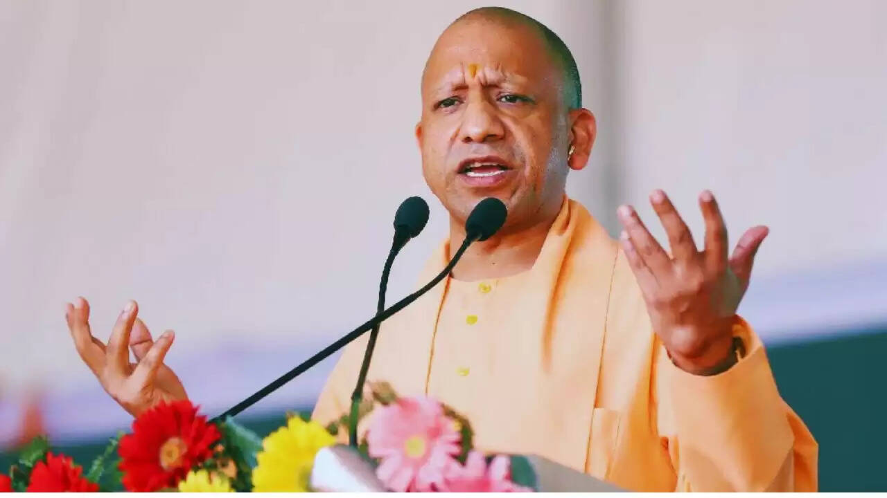 क्या काशी और मथुरा के विवाद पर नजर रख रही है योगी सरकार? जानें मुख्यमंत्री का बयान