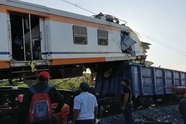 छत्तीसगढ़ में पैसेंजर ट्रेन और मालगाड़ी की भीषण टक्कर, 6 की मौत