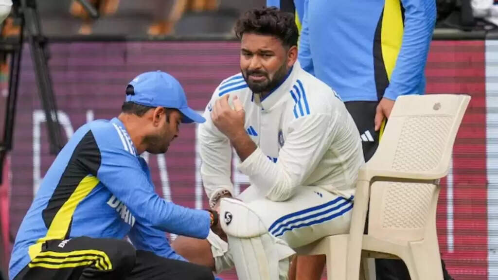 ऋषभ पंत की चोट से पहले लीड्स टेस्ट में विकेटकीपिंग की जिम्मेदारी केएल राहुल को