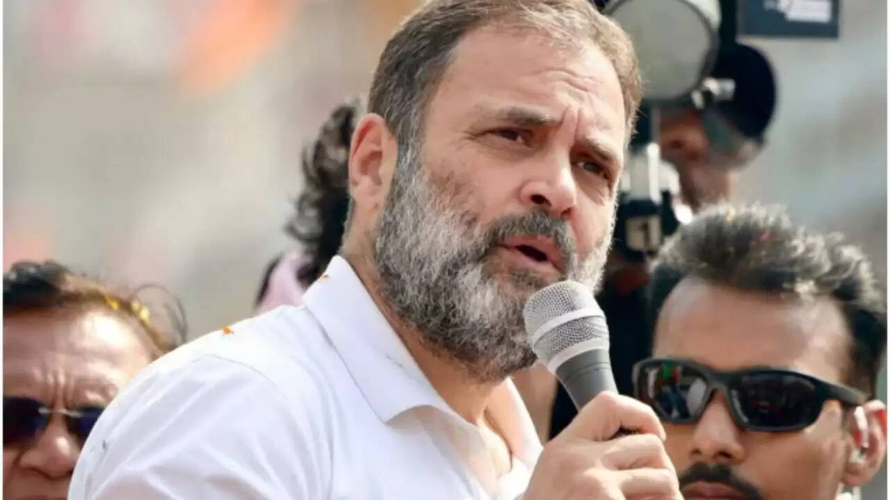 राहुल गांधी का चुनाव आयोग पर बड़ा आरोप: 'वोट चोरी में शामिल है आयोग'