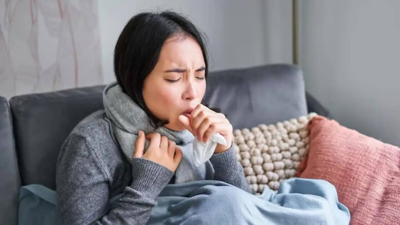 बुजुर्गों में इन्फ्लूएंजा वैक्सीनेशन की कमी: स्वास्थ्य विशेषज्ञों की चेतावनी