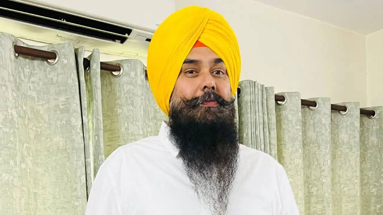 सुखबीर बादल पर कड़ा हमला: सांसद कंग ने उठाए गंभीर सवाल