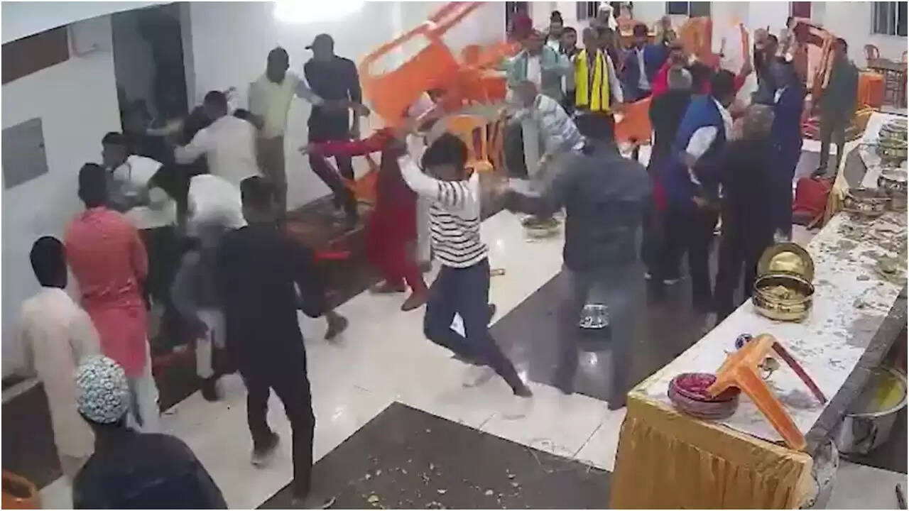 बिहार में शादी में रसगुल्ले की कमी से हुआ बवाल