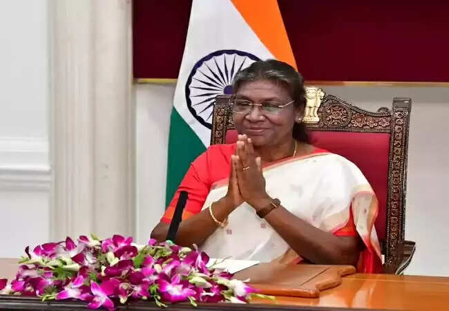 राष्ट्रपति द्रौपदी मुर्मू का गया में श्री विष्णुपद मंदिर में पूजा का कार्यक्रम