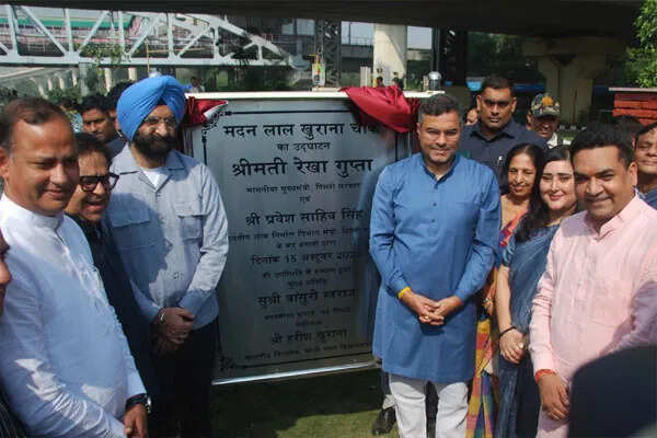 पंजाबी बाग चौक का नामकरण स्व. मदन लाल खुराना के नाम पर