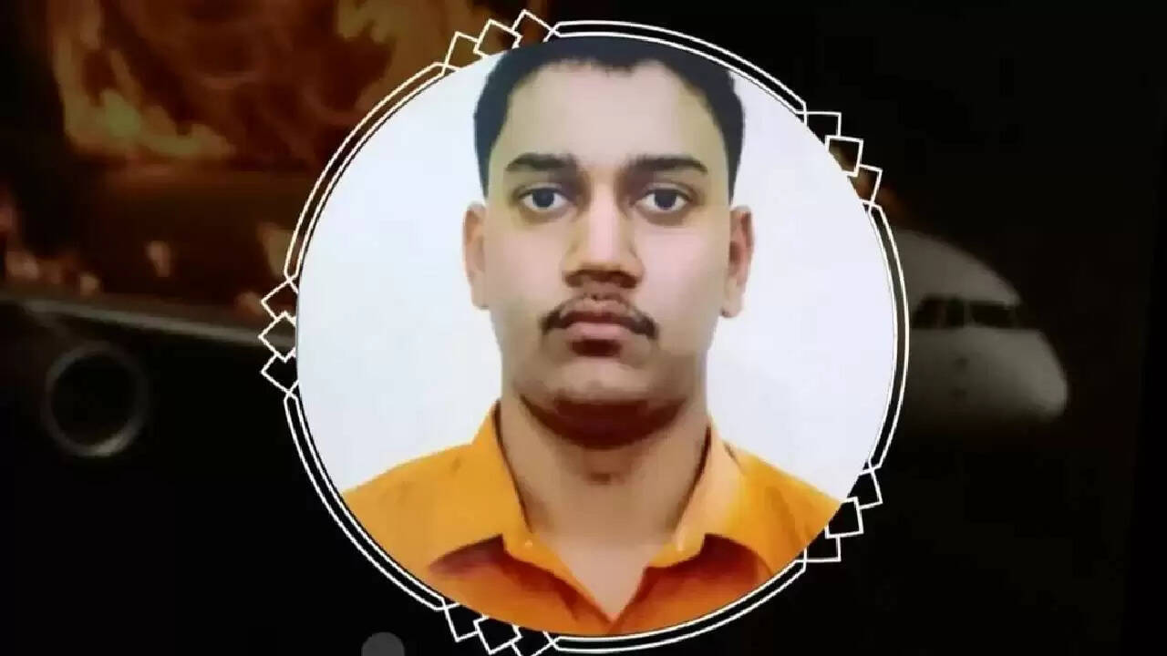 अहमदाबाद विमान दुर्घटना में एमबीबीएस छात्र की दुखद मौत