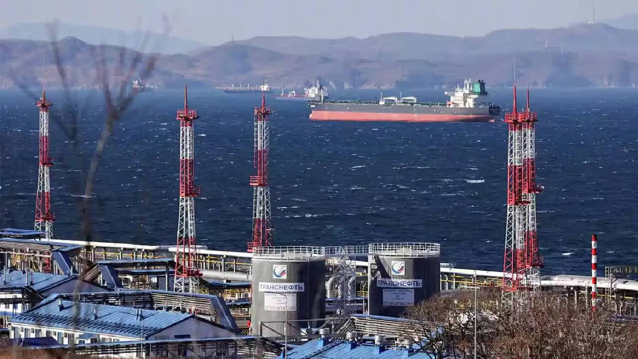 मध्य पूर्व में इंटरनेट संकट: क्या हॉर्मुज और लाल सागर के रास्ते हैं खतरे में?