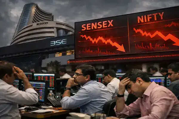 भारतीय शेयर बाजार में गिरावट, निवेशकों की संपत्ति में भारी कमी