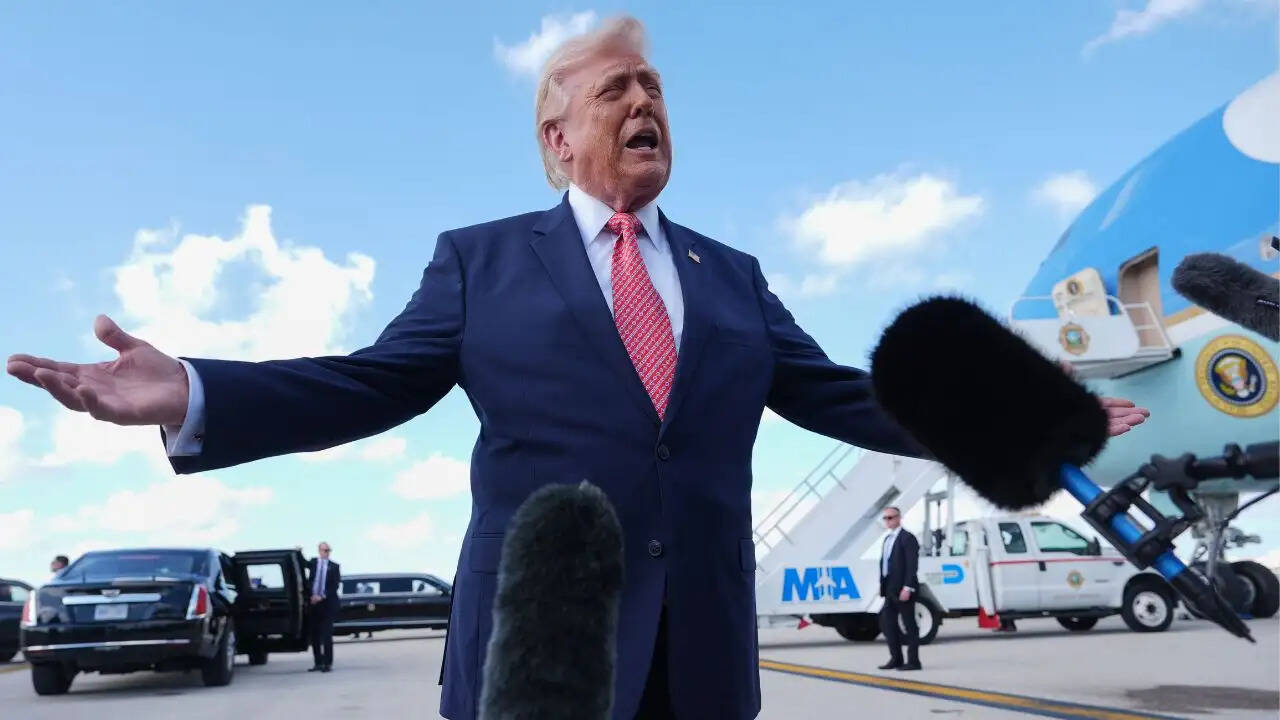 डोनाल्ड ट्रंप का ईरान के खिलाफ नया कदम: होर्मुज स्ट्रेट को ब्लॉक करने की धमकी