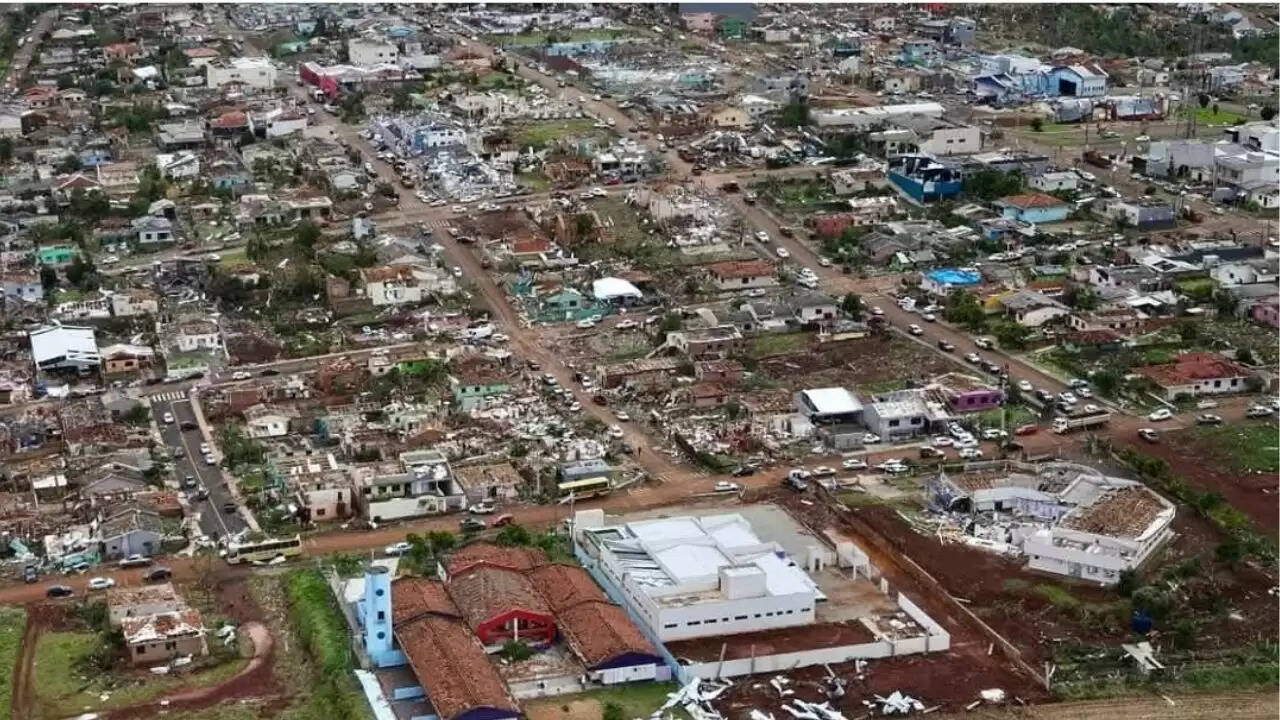 ब्राजील के पराना में बवंडर से भारी तबाही, 6 मृतक और 750 घायल