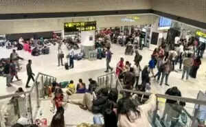 इंडिगो एयरलाइंस में क्रू मेंबर्स की कमी से 500 फ्लाइट्स रद्द