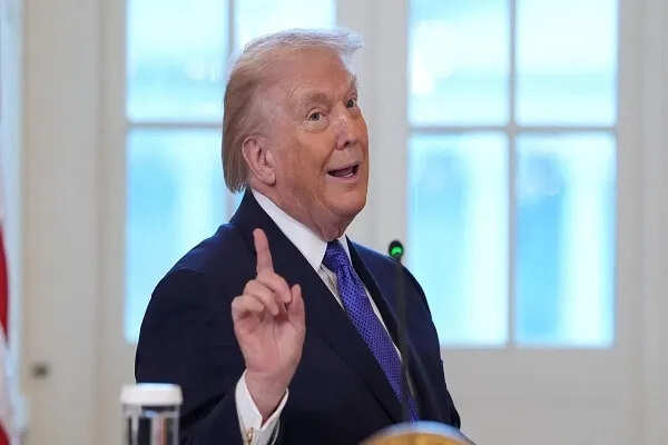 ट्रंप ने ग्रीनलैंड मुद्दे पर यूरोपीय देशों पर 10% टैरिफ लगाया