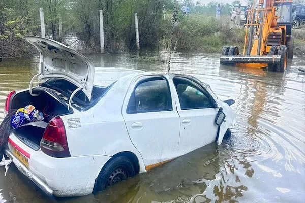 जयपुर में सड़क दुर्घटना में एक ही परिवार के सात सदस्यों की मौत