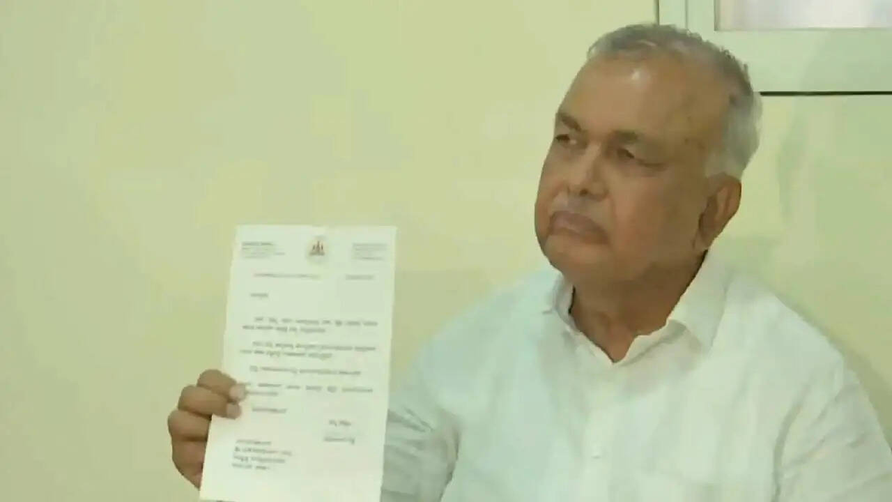 कर्नाटक में मुख्यमंत्री डीके शिवकुमार की कैबिनेट में विवाद: रामलिंगा रेड्डी का इस्तीफा