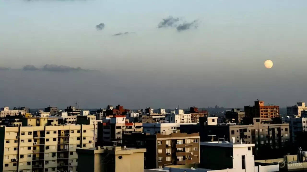 दिल्ली-एनसीआर में अक्टूबर में ठंड का आगाज़, मौसम में बदलाव