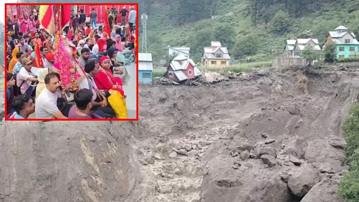 जम्मू-कश्मीर में बादल फटने से मचैल माता मंदिर के पास बाढ़, कई श्रद्धालु लापता
