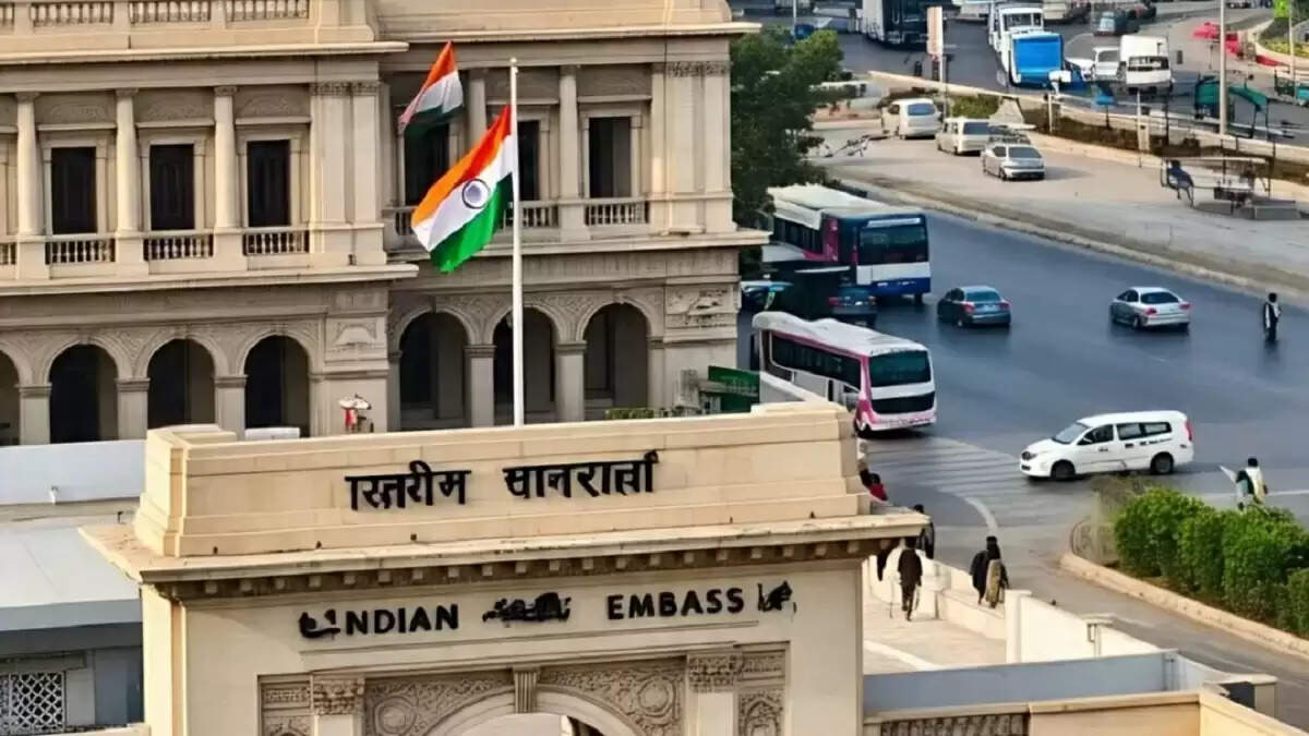ईरान और इजरायल में भारतीयों के लिए सुरक्षा सलाह और हेल्पलाइन नंबर