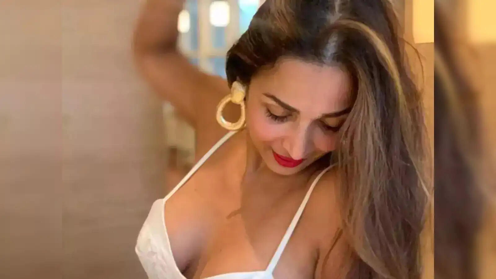सोनम कपूर का फिटनेस राज़: 40 समोसे खाने के बाद भी कैसे हैं वो फिट?