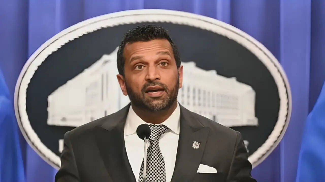 FBI के निदेशक काश पटेल का पुराना विवाद: गिरफ्तारी और बर्ताव की कहानी