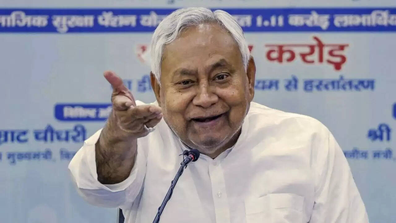 बिहार के पत्रकारों के लिए नीतीश कुमार की नई पेंशन योजना: 15,000 रुपये मासिक पेंशन का ऐलान