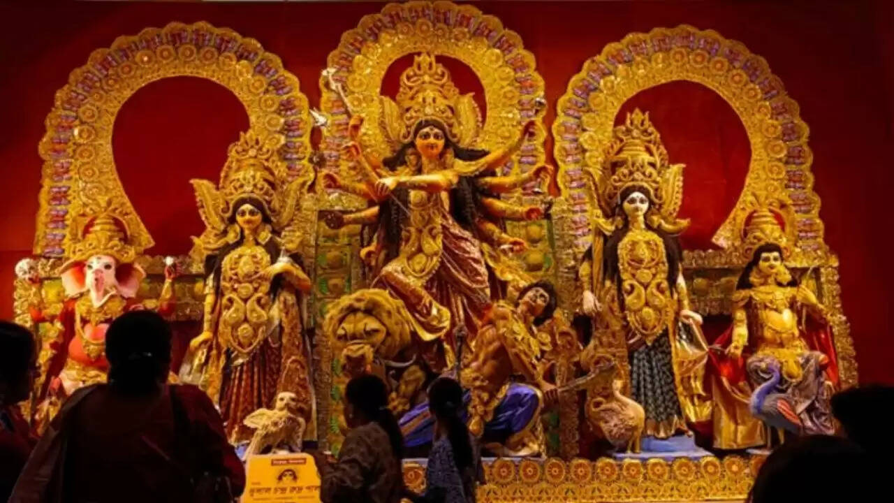 दिल्ली में दुर्गा पूजा: भव्य पंडालों की तैयारी
