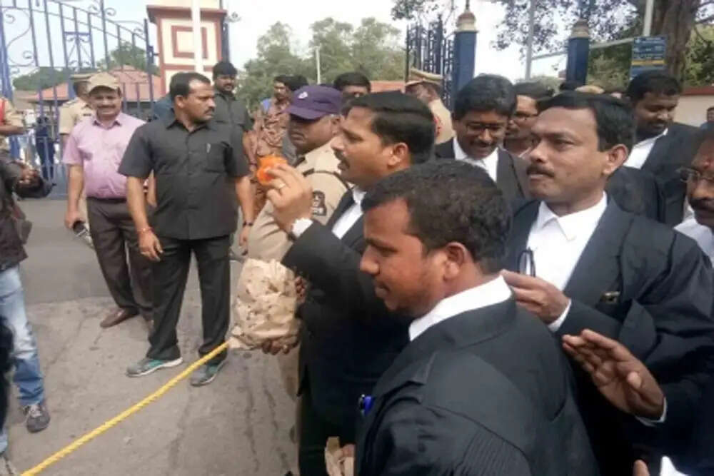 तेलंगाना में अधिवक्ता सुरक्षा अधिनियम 2026 लागू, वकीलों की सुरक्षा को मिलेगी मजबूती