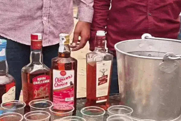 पंजाब में शराब का अनोखा लंगर: श्रद्धालुओं की आस्था का अनूठा उदाहरण