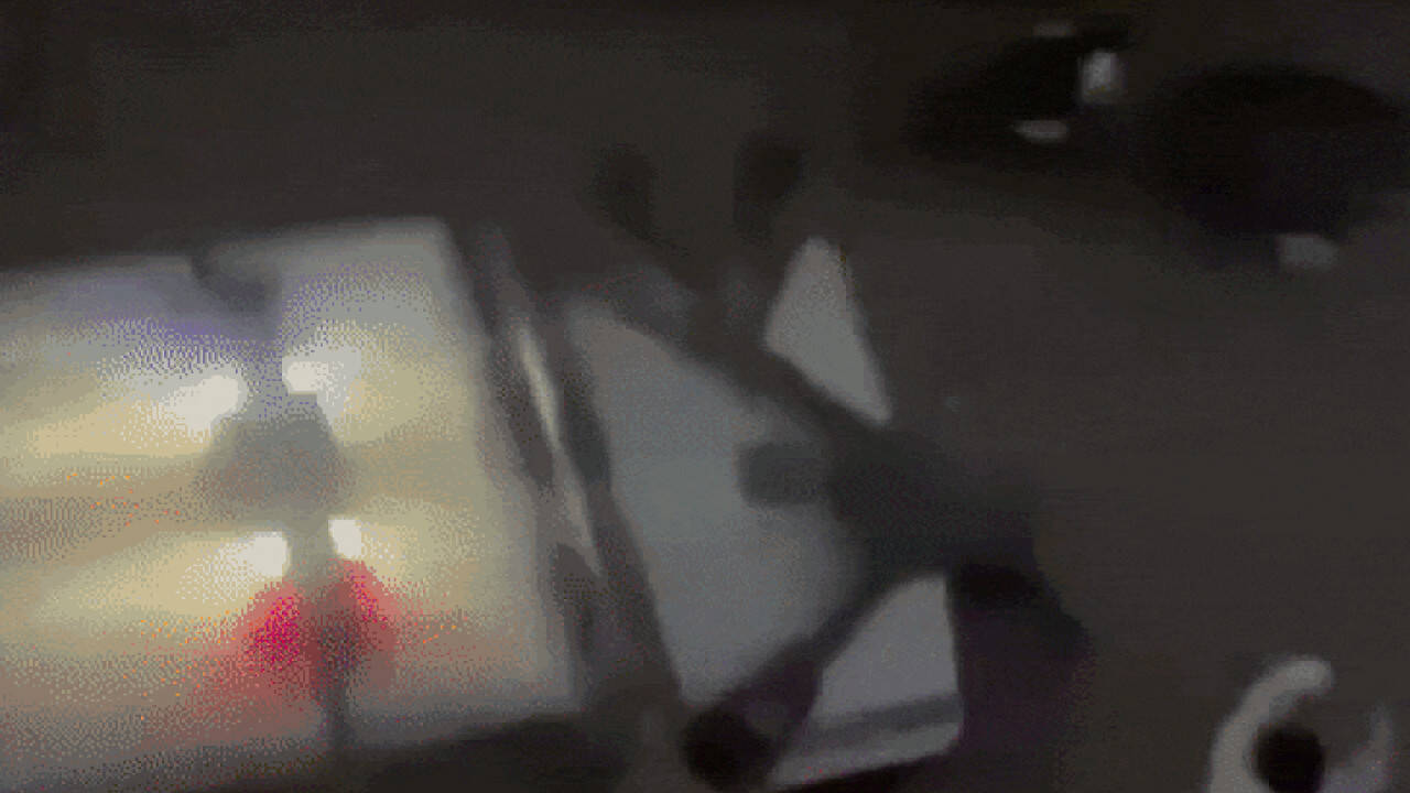 गुजरात में पुलिस की कार्रवाई पर वायरल वीडियो ने मचाई हलचल