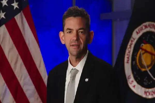 नासा की नई स्पेस रणनीति: चंद्रमा पर वापसी और वाणिज्यिक गतिविधियों का विस्तार