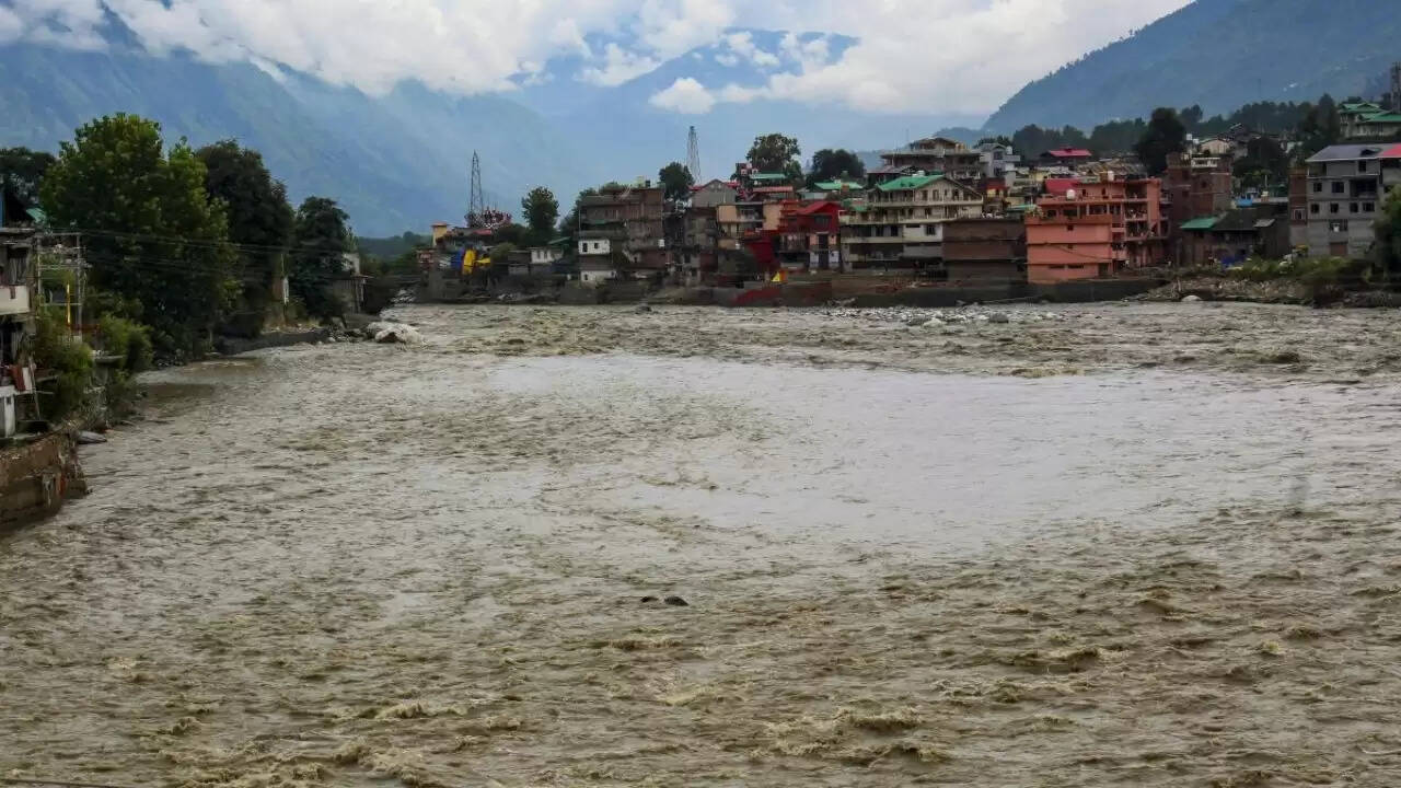 हिमाचल प्रदेश में मानसून से तबाही: पीएम मोदी का संभावित दौरा