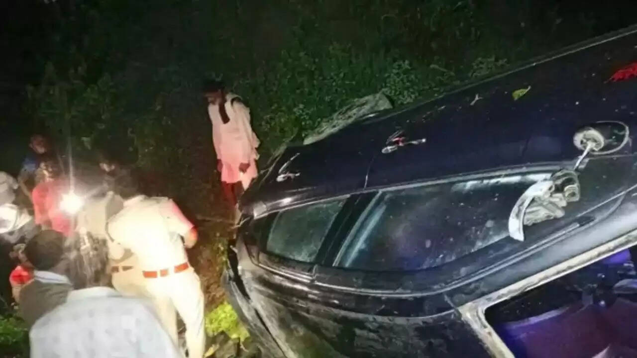 ग्वालियर में कांवड़ यात्रियों पर कार चढ़ने से चार की मौत, दो घायल