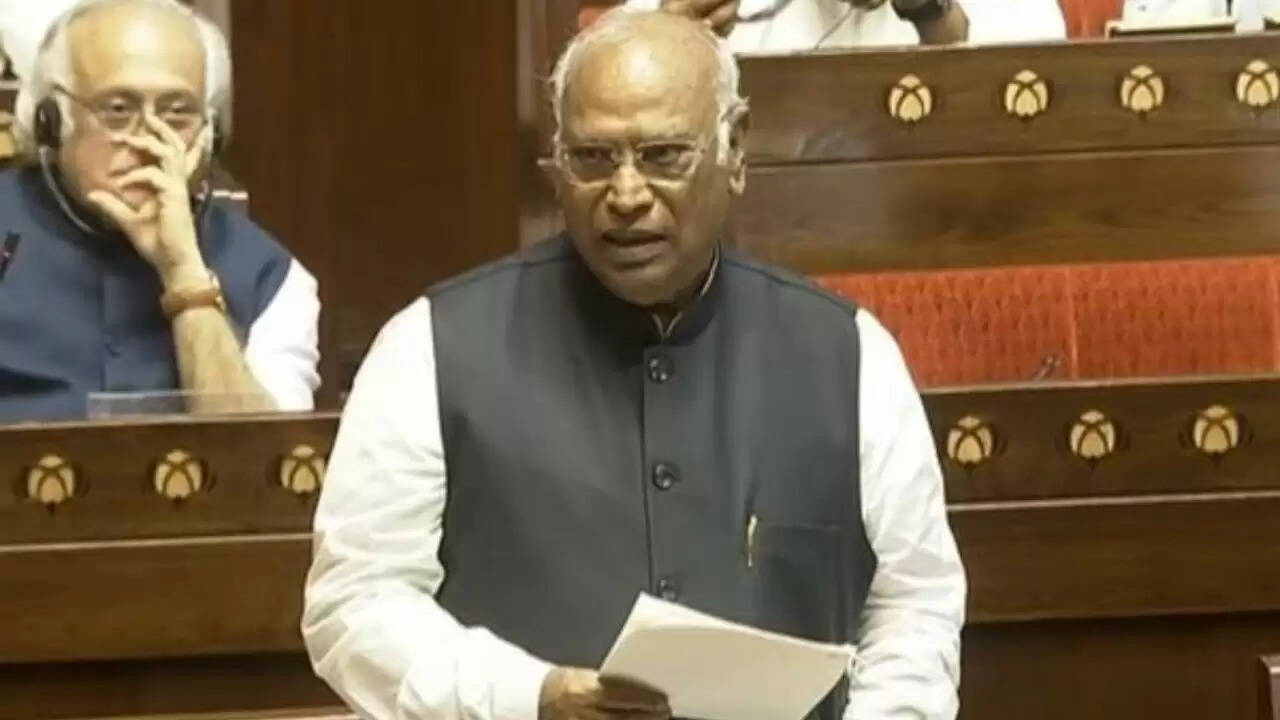 राज्यसभा में ऑपरेशन सिंदूर पर गरमागरम बहस, नड्डा ने खरगे को कहा मानसिक संतुलन खो चुके