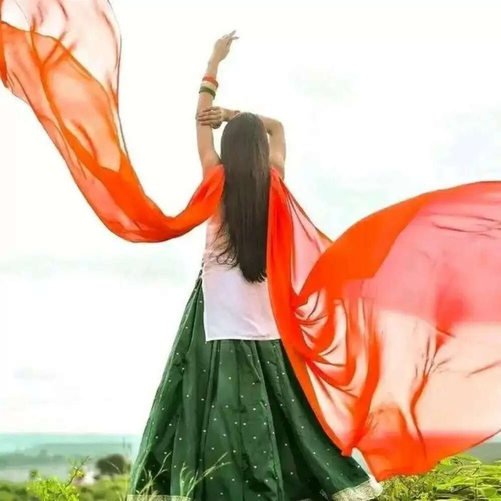 15 अगस्त के लिए ऑफिस में पहनने के बेहतरीन परिधान