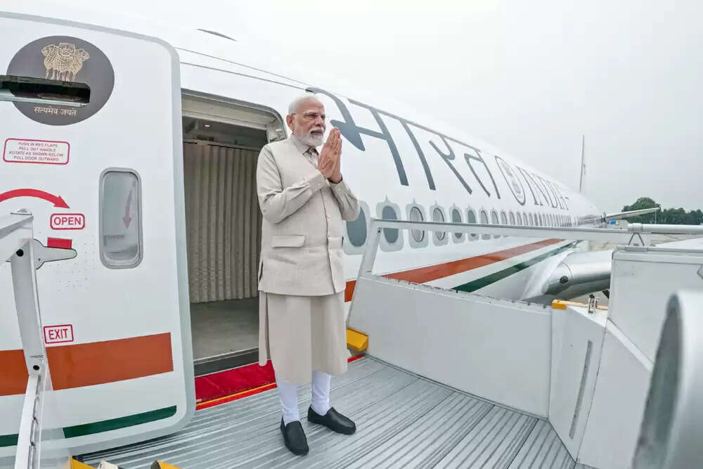 प्रधानमंत्री मोदी की ब्रिटेन और मालदीव यात्रा: संबंधों को मजबूत करने की दिशा में एक कदम