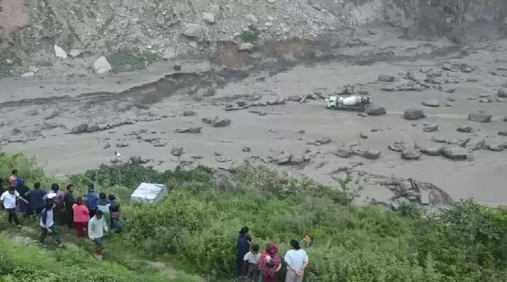 नेपाल-चीन सीमा पर बाढ़ से तबाही: 9 मृत, 19 लापता