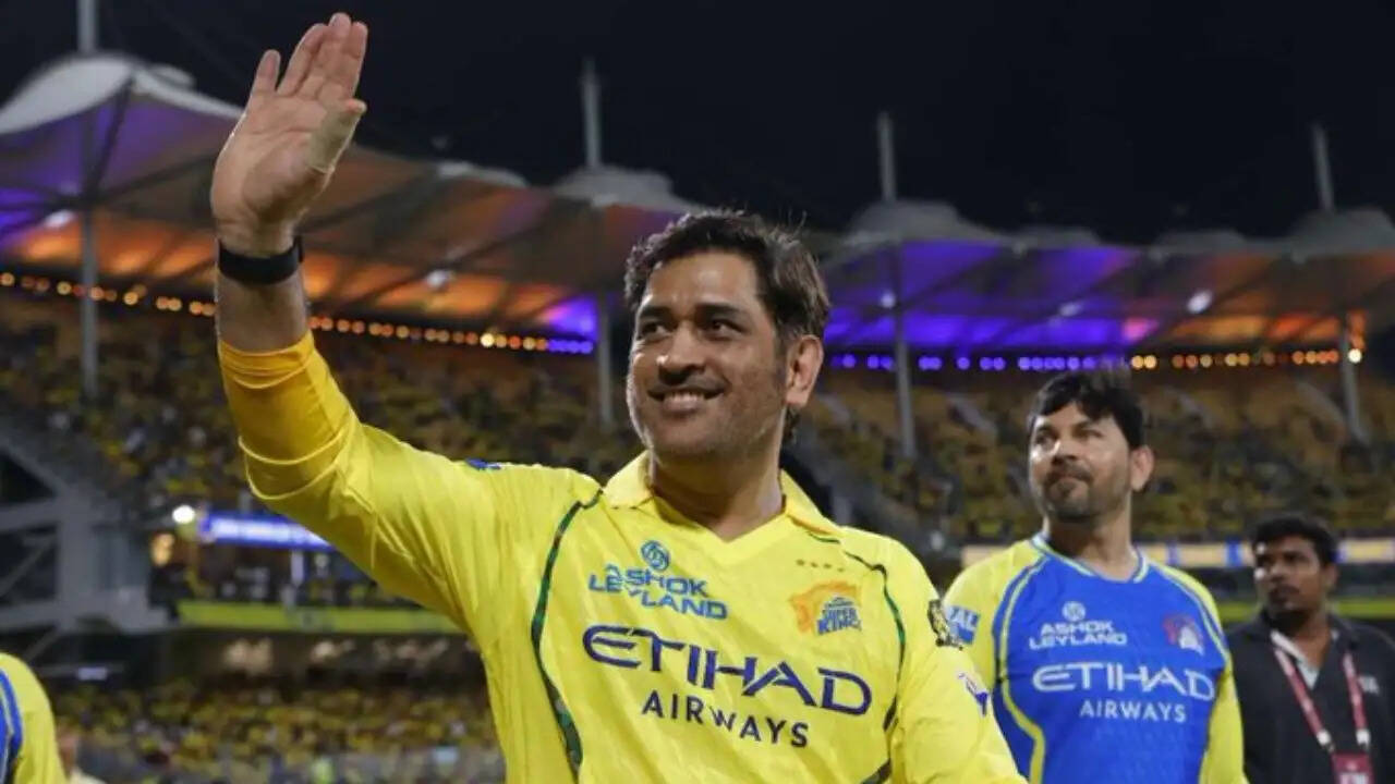 IPL 2026: एमएस धोनी की चोट से चेन्नई सुपर किंग्स को बड़ा झटका