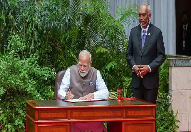प्रधानमंत्री मोदी का मालदीव दौरा: राष्ट्रीय दिवस समारोह में मुख्य अतिथि