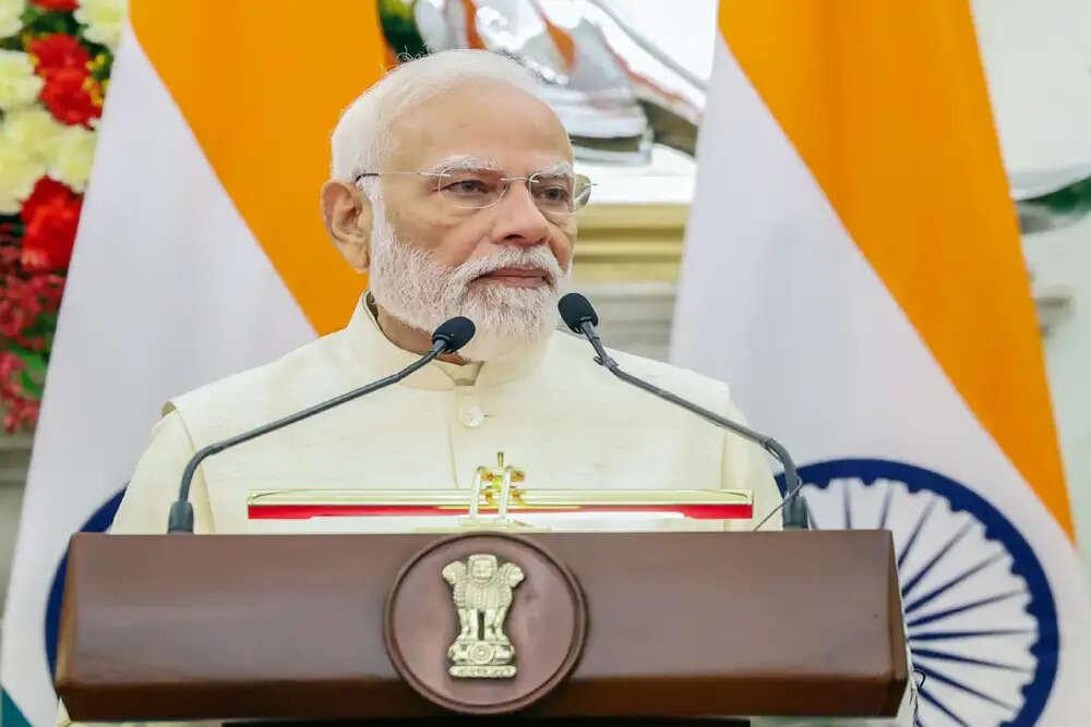 प्रधानमंत्री मोदी ने 19वें रोजगार मेले में 51,000 नियुक्ति पत्र बांटे