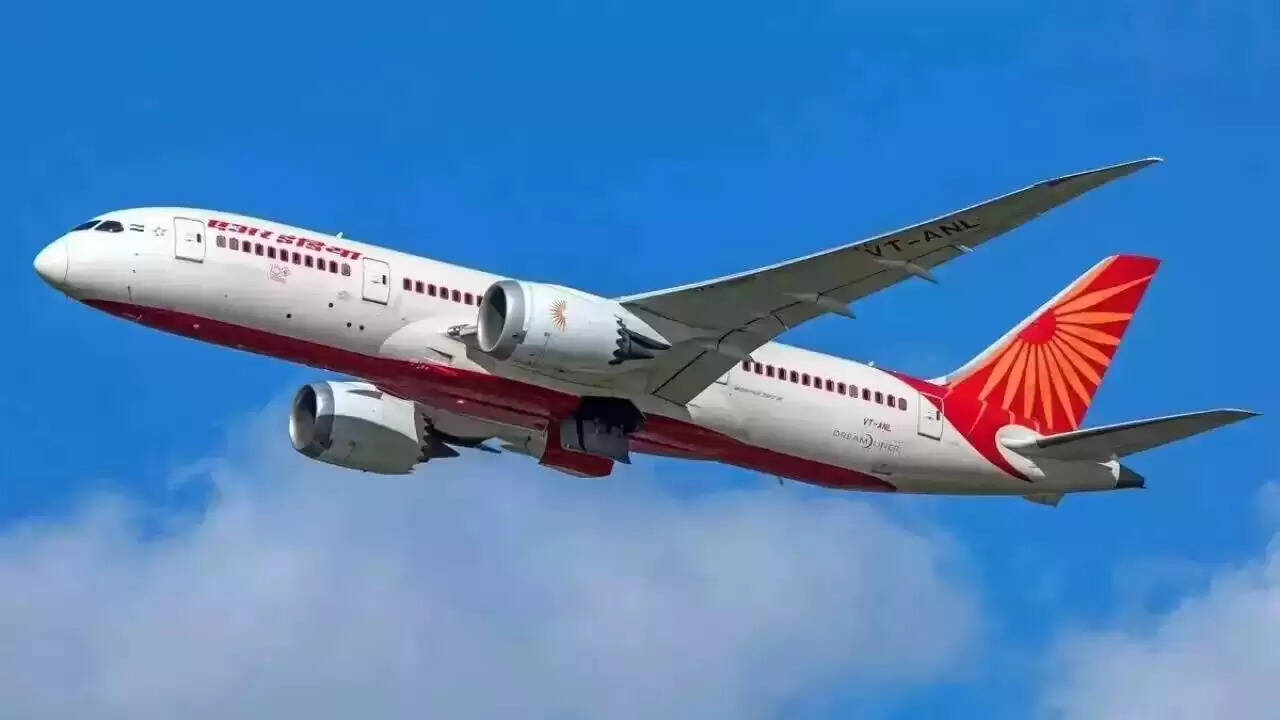 एयर इंडिया फ्लाइट में तकनीकी खराबी से बचा बड़ा हादसा