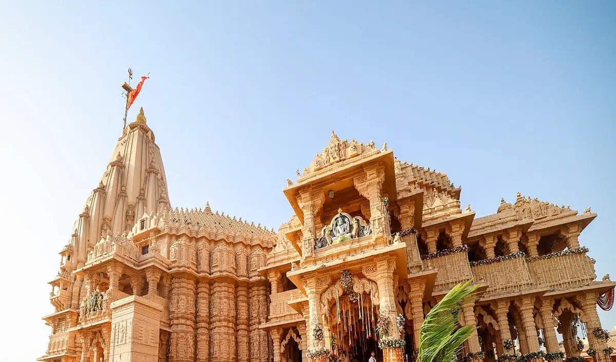 धार्मिक यात्रा के लिए बेहतरीन टूर पैकेज: जानें विवरण