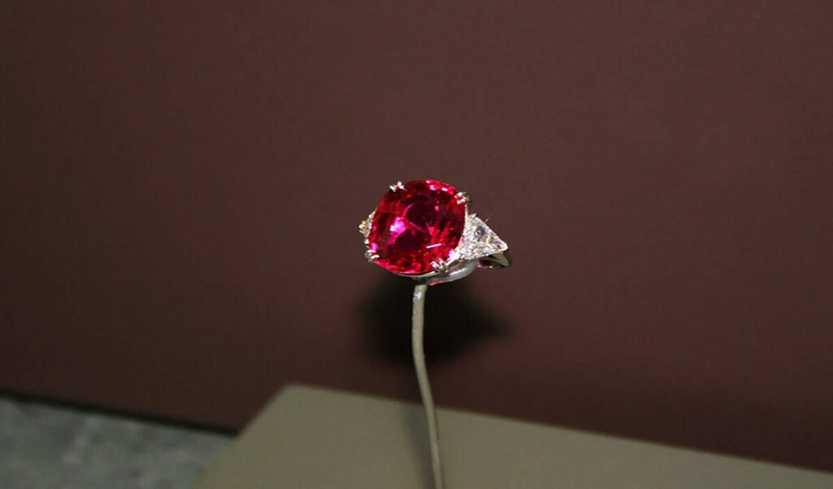 माणिक्य रत्न: सूर्य का आशीर्वाद और इसके अद्भुत लाभ