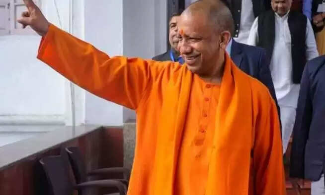 योगी आदित्यनाथ ने गाजियाबाद में दूधेश्वरनाथ मंदिर में की पूजा, कांवड़ मेला तैयार