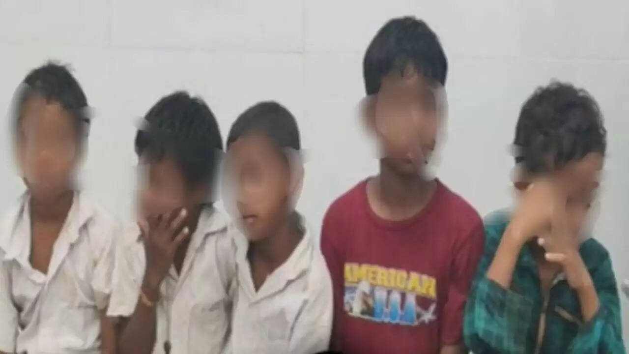 ओडिशा में हॉस्टल में बच्चों पर खतरनाक मजाक, प्रशासन ने की कार्रवाई