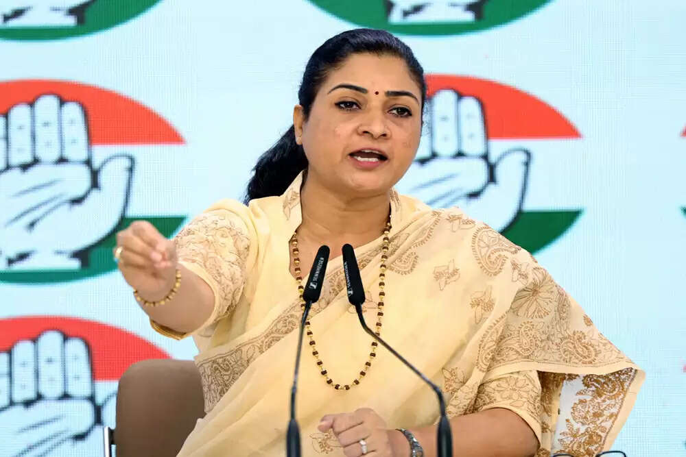 अरविंद केजरीवाल ने बिहार में अकेले चुनाव लड़ने का किया ऐलान, अलका लांबा ने किया पलटवार
