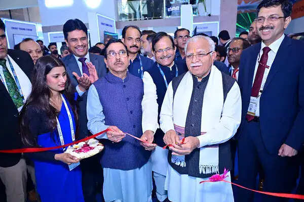 भारत इलेक्ट्रिसिटी सम्मिट 2026 में एनएचपीसी पवेलियन का उद्घाटन