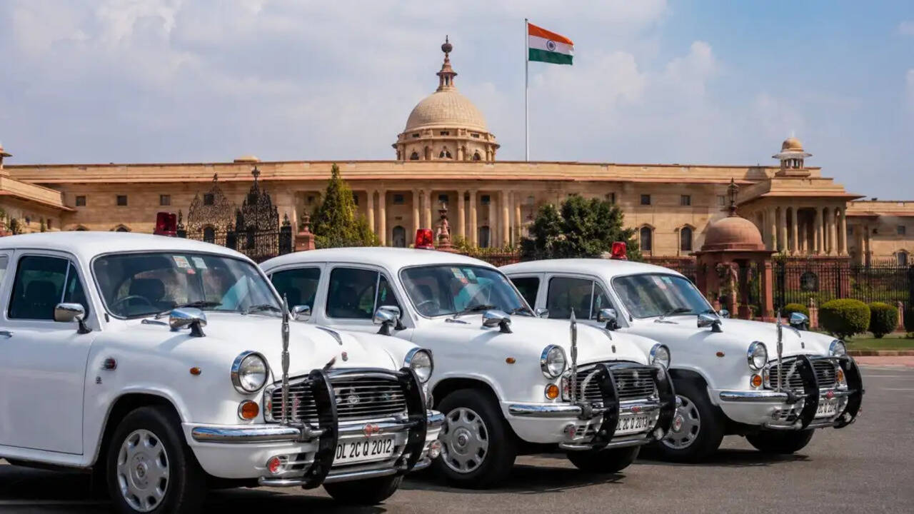 सरकारी अधिकारियों के लिए नई गाड़ी नीति: एक अधिकारी, एक गाड़ी